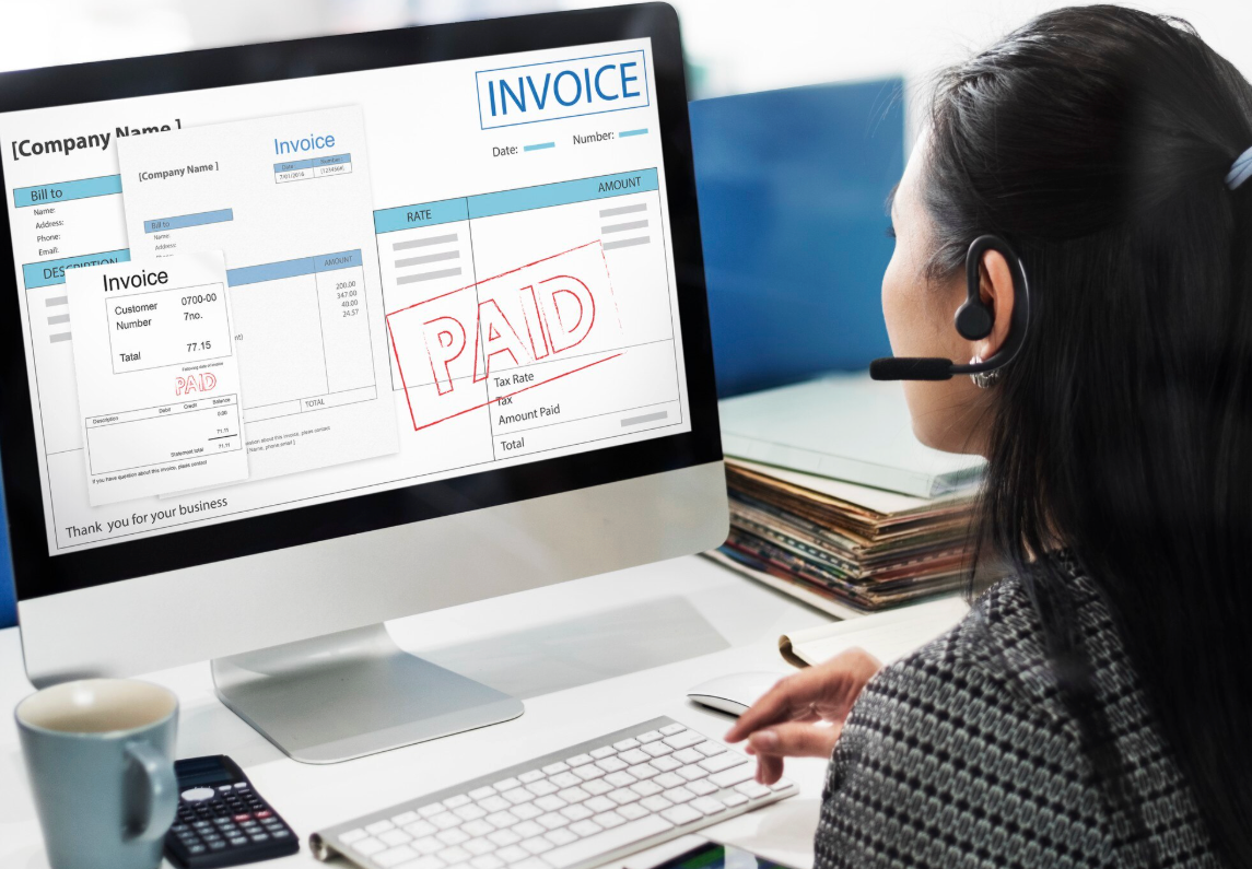 เจ้าหน้าที่ตรวจข้อมูล Commercial Invoice